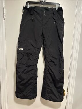 The North Face HyVent SzM Black Snow Womens Insulated Ski Snowboard Cargo pants